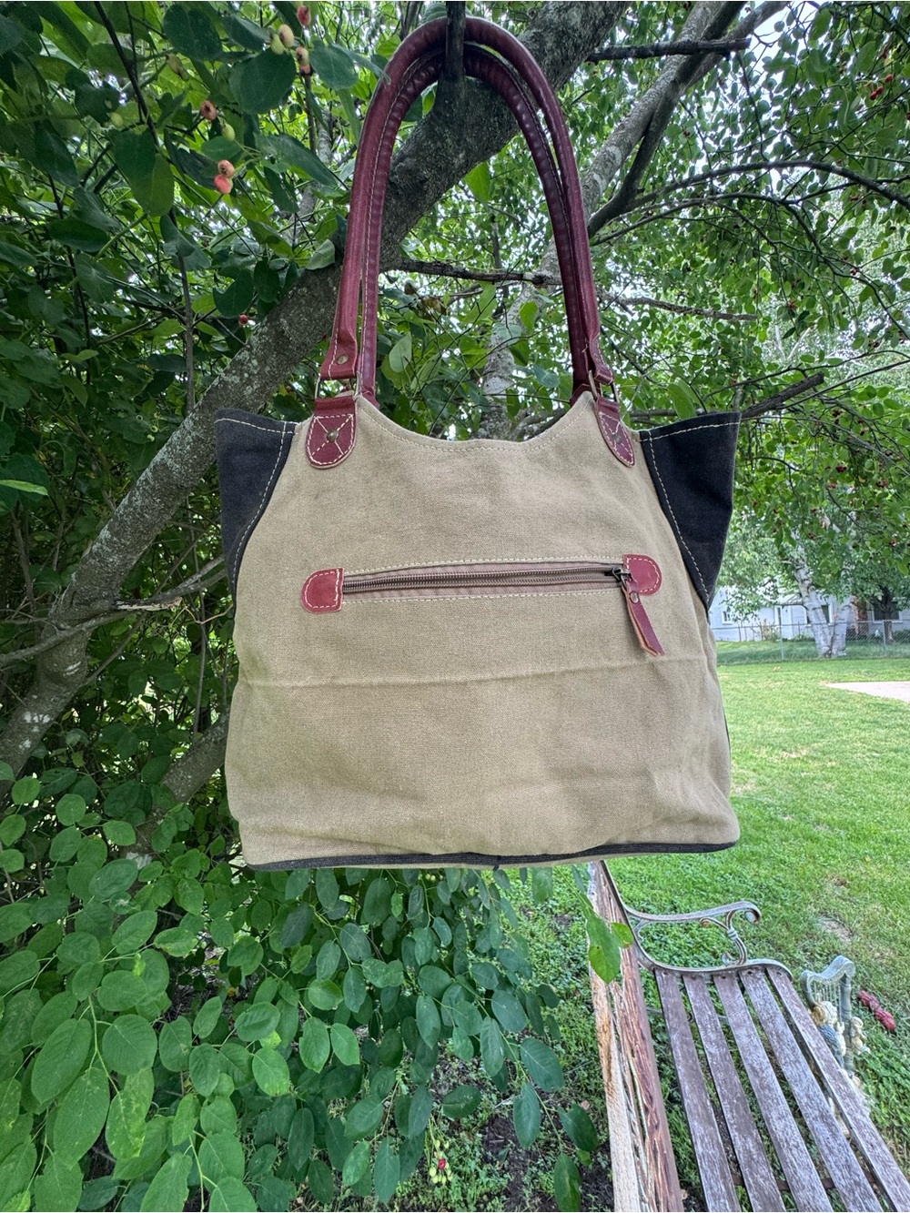 Canvas Tote with Graphic Portrait Print - Tan & Black - Picture 5 of 8